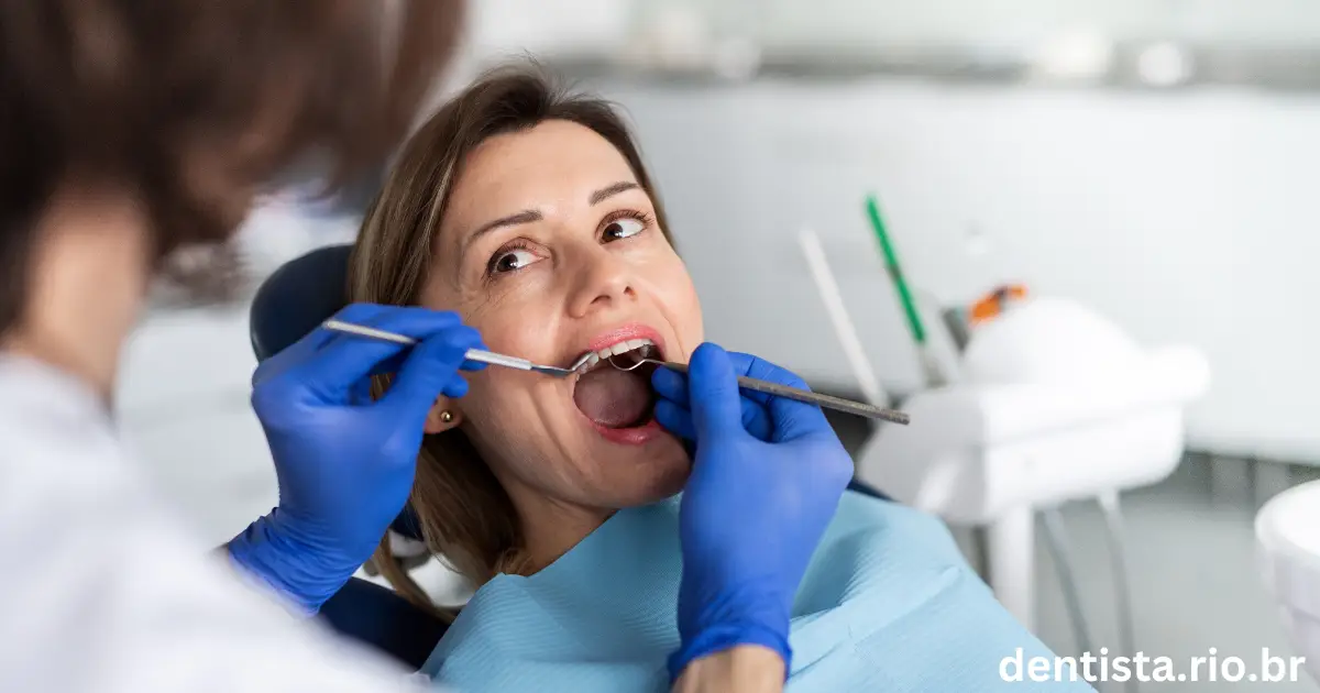 pacientes fazendo visitas regulares ao dentista na tijuca